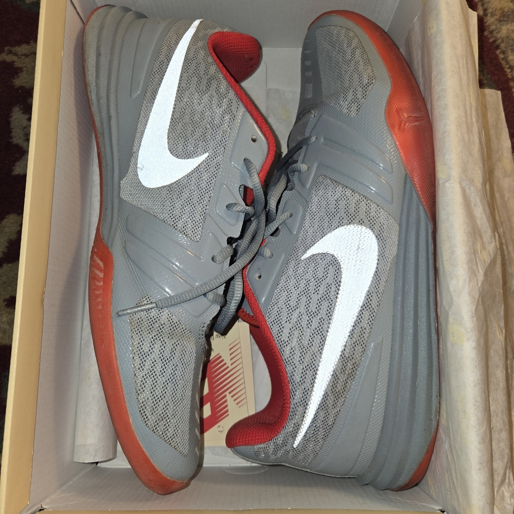 NIKE KB MENTALITY DOVE GREY NEMESIS SIZE 13 MEN 704942-007 No og Box KOBE BRYANT